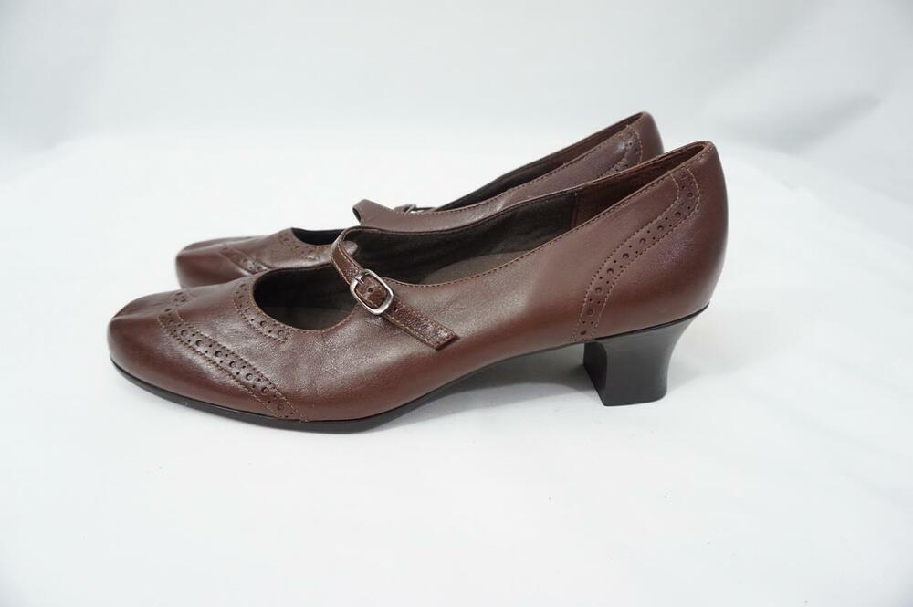 MUNRO AMERICAN 11 M USED BROWN LEATHER WINGTIP MARY JANE COMFORT SHOES/HEELS